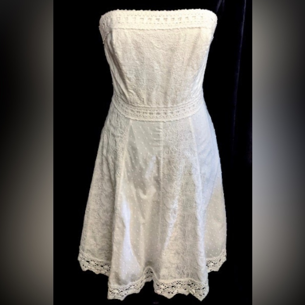 NWOT Lace Strapless White Dress